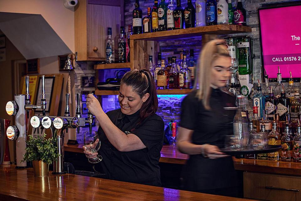 לוקרבי The Townhead Hotel מראה חיצוני תמונה