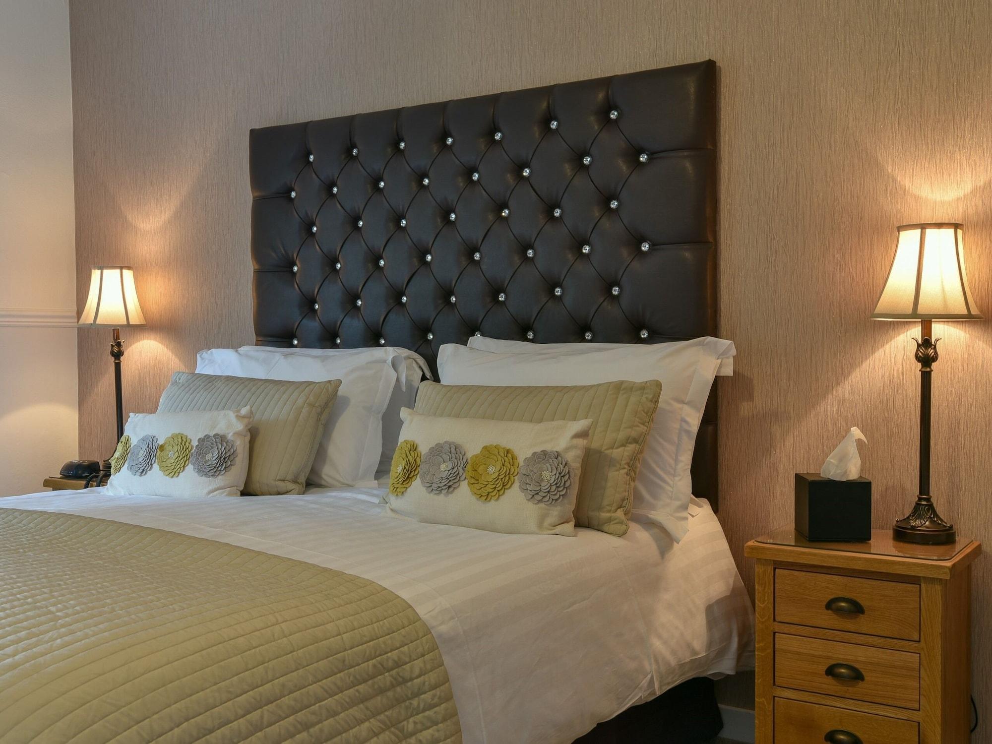 לוקרבי The Townhead Hotel מראה חיצוני תמונה