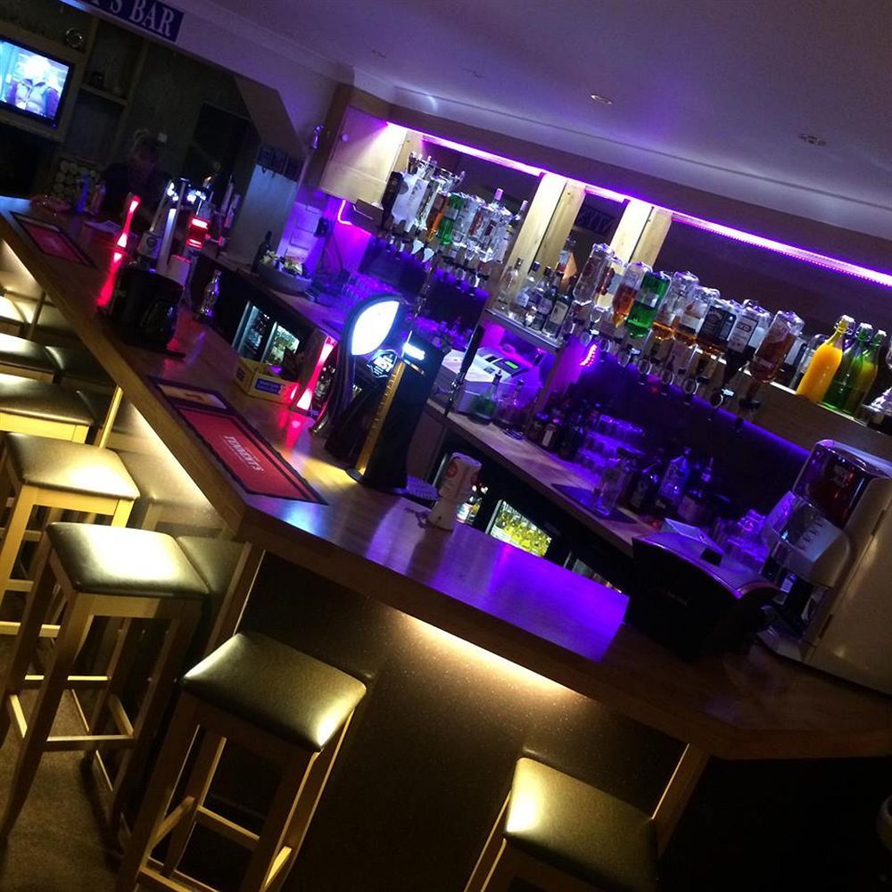 לוקרבי The Townhead Hotel מראה חיצוני תמונה