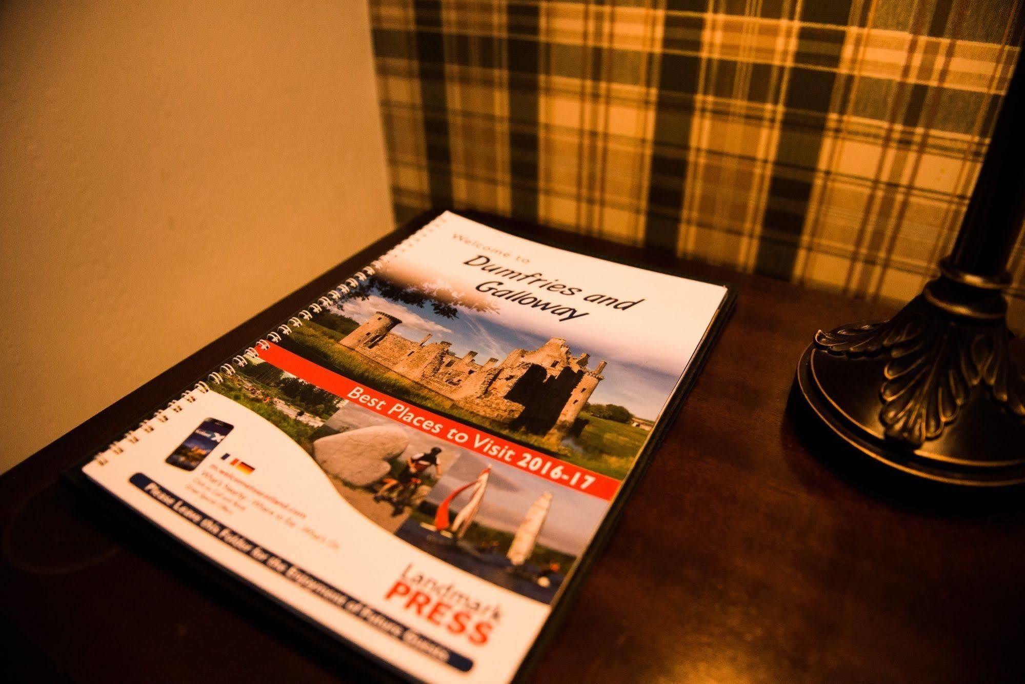 לוקרבי The Townhead Hotel מראה חיצוני תמונה